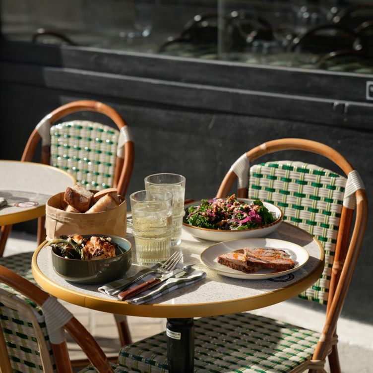 Bistrot Maurice - The neighborhood bistro on the quays