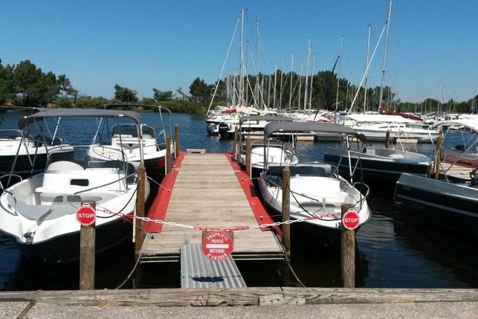 Excursion aboard the Vagabond du Lac
